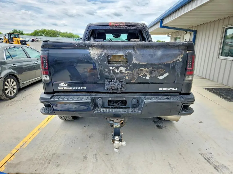 2015 GMC SIERRA K2500 DENALI  