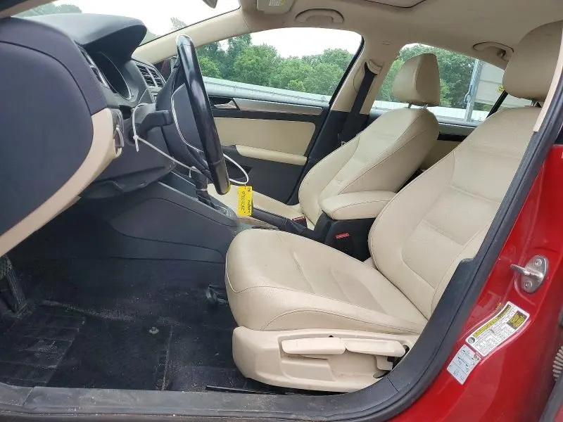 2018 VOLKSWAGEN JETTA SE  