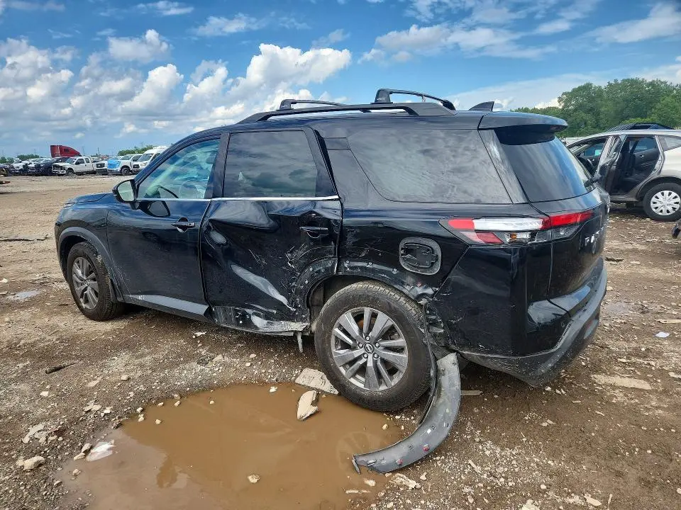 2022 NISSAN PATHFINDER SV  