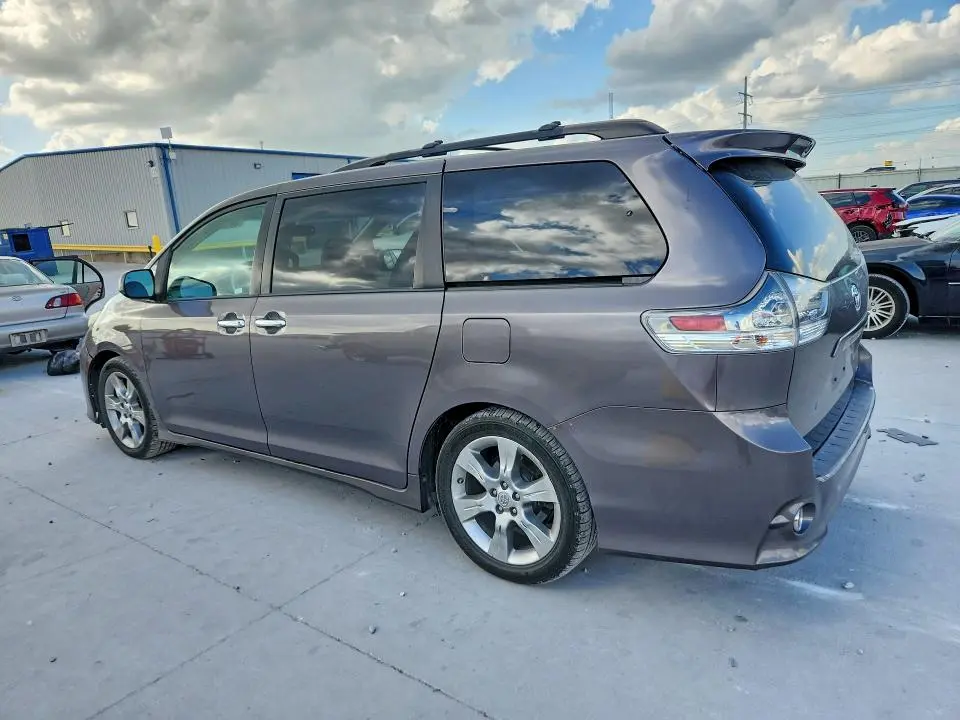 2013 TOYOTA SIENNA SPORT  