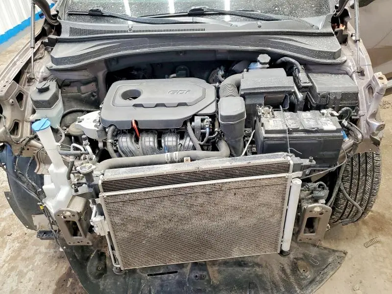 2020 HYUNDAI SANTA FE SE  