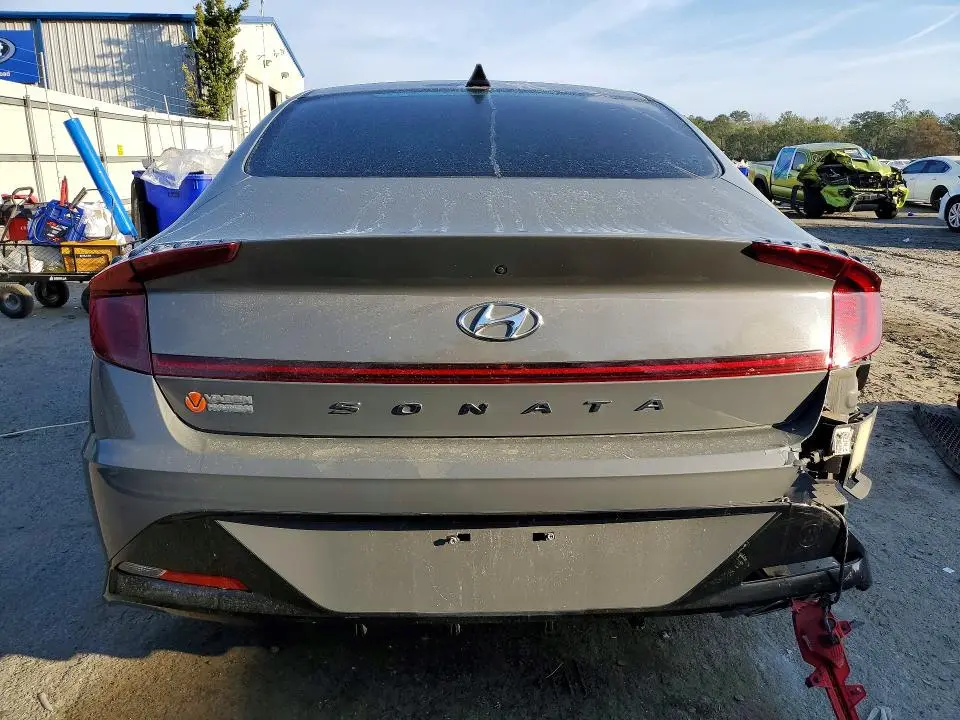 2022 HYUNDAI SONATA SEL  