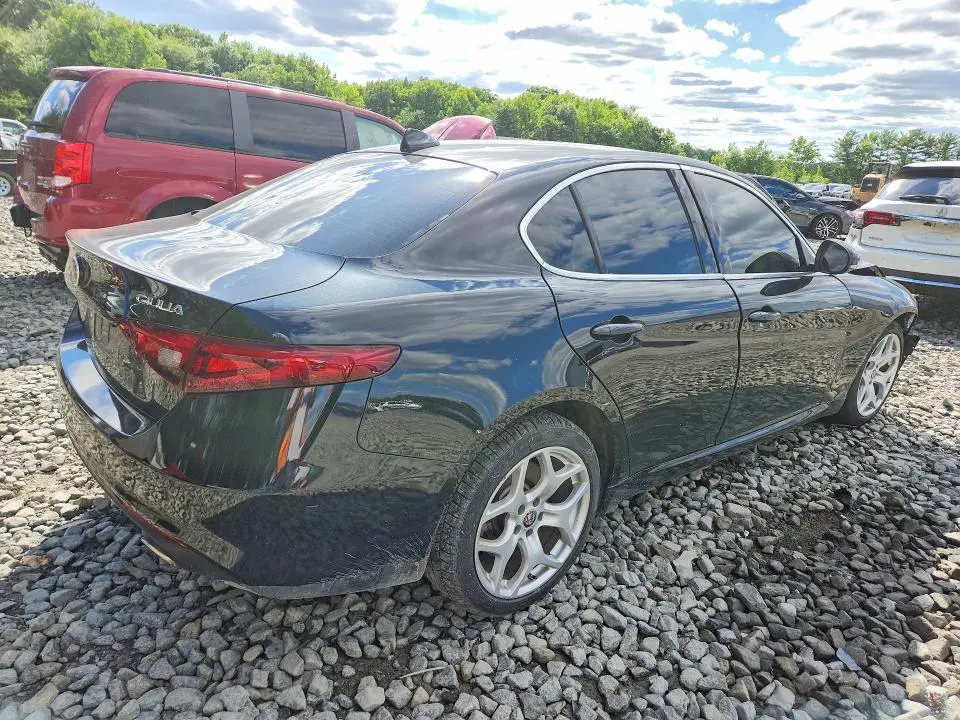 2020 ALFA ROMEO GIULIA TI  