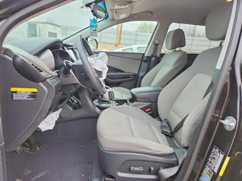 2016 HYUNDAI SANTA FE SE  