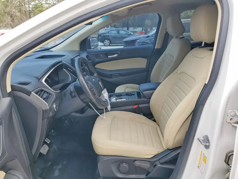 2021 FORD EDGE SE  