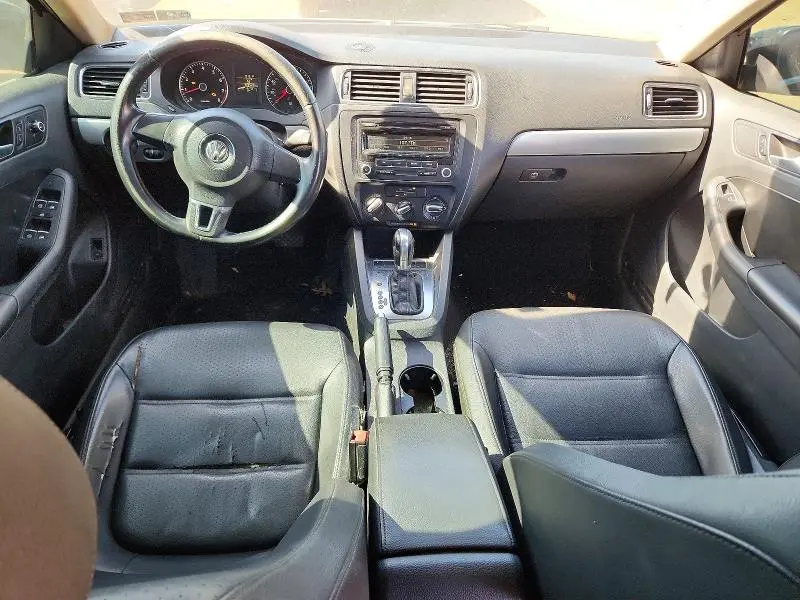 2013 VOLKSWAGEN JETTA SE  