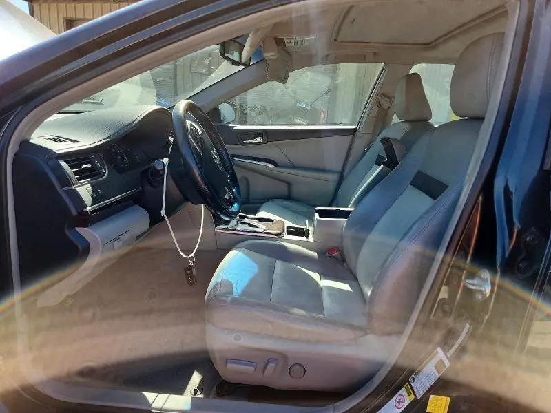 2012 TOYOTA CAMRY XLE V6  