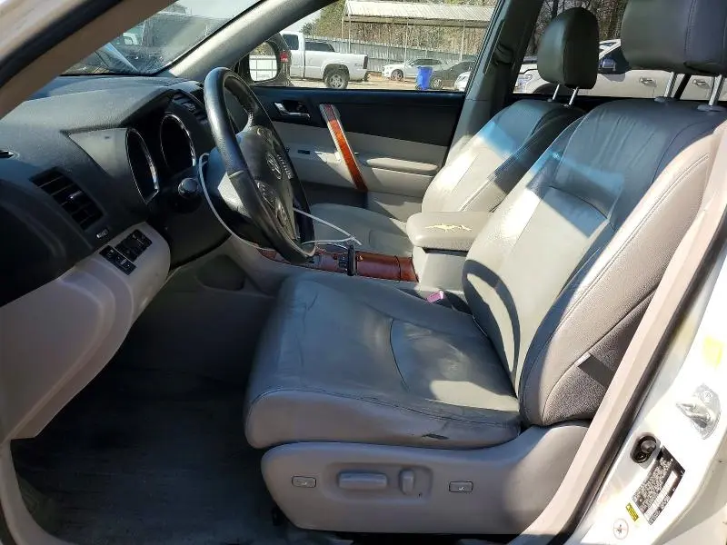 2010 TOYOTA HIGHLANDER LIMITED  