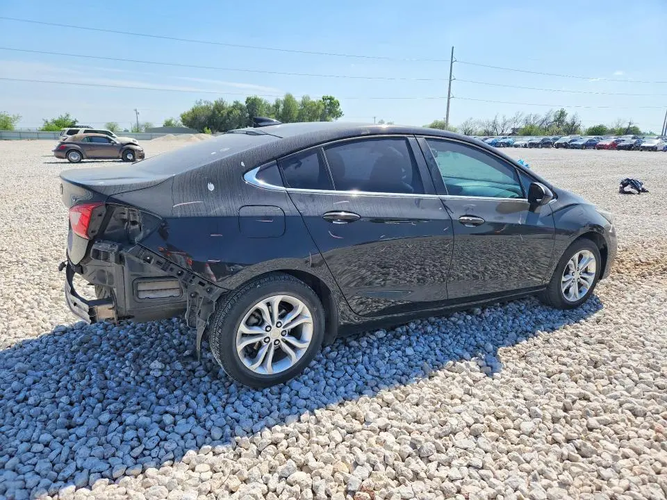 2019 CHEVROLET CRUZE LT  