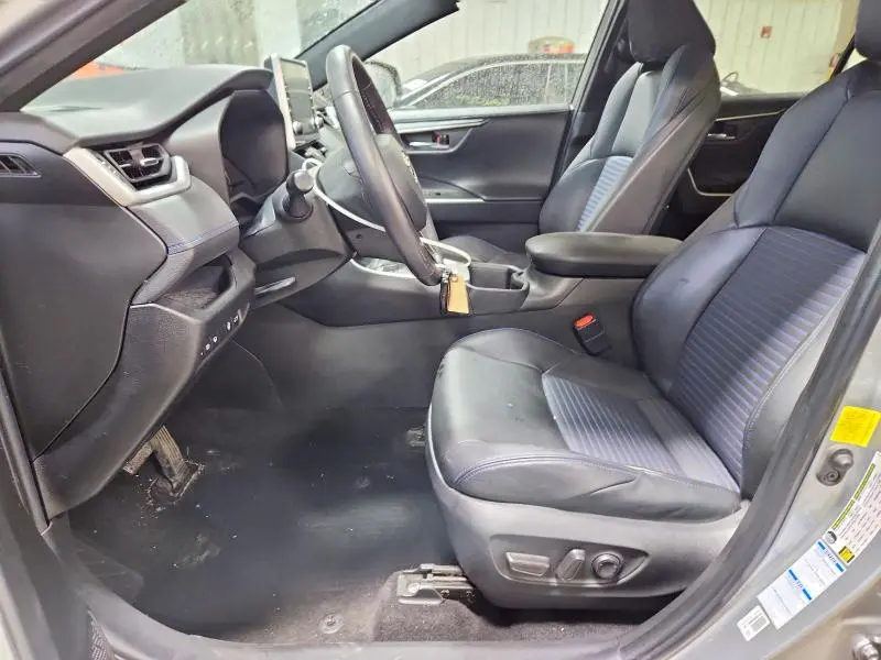 2022 TOYOTA RAV4 XSE  