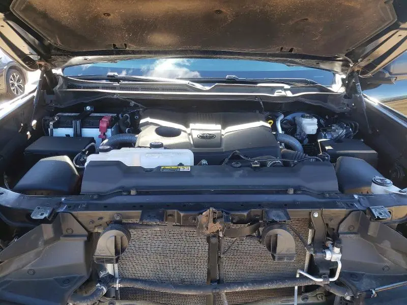 2024 TOYOTA TUNDRA CREWMAX SR  