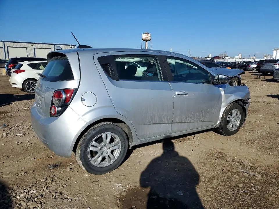 2016 CHEVROLET SONIC LT  