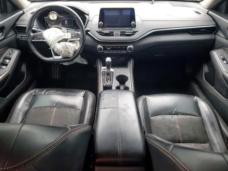2019 NISSAN ALTIMA SR  