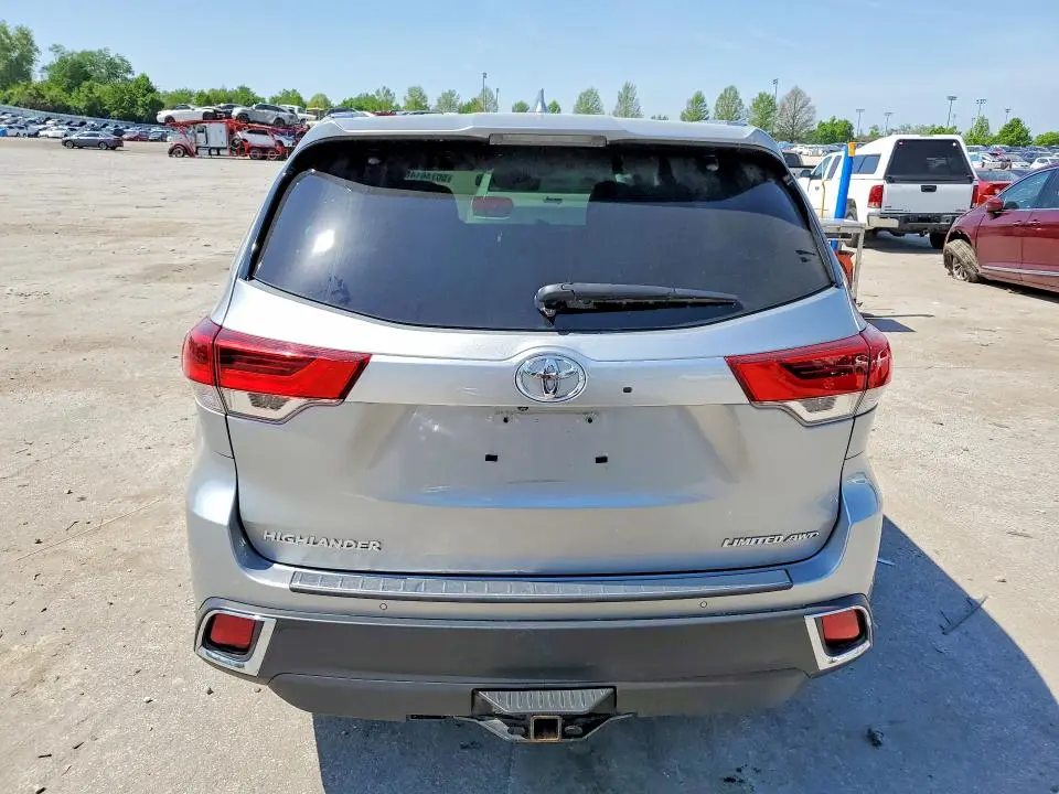 2017 TOYOTA HIGHLANDER LIMITED PLATINUM  