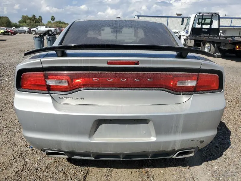 2012 DODGE CHARGER SE  