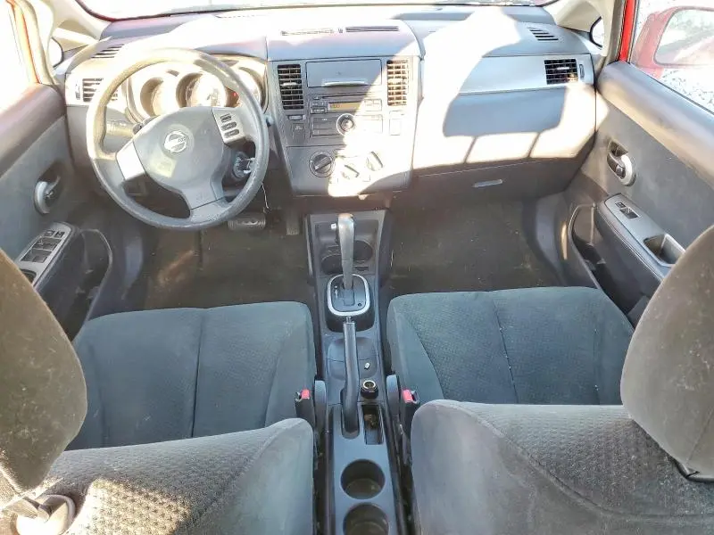 2010 NISSAN VERSA S  