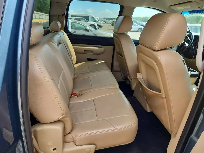 2011 CHEVROLET SILVERADO C1500 LT  