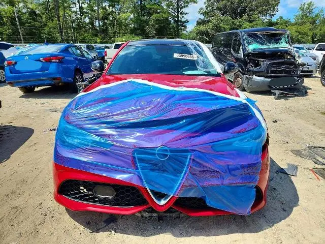 2017 ALFA ROMEO GIULIA   