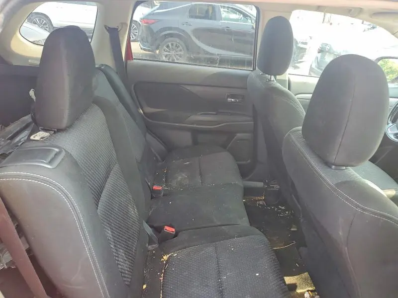 2017 MITSUBISHI OUTLANDER SE  