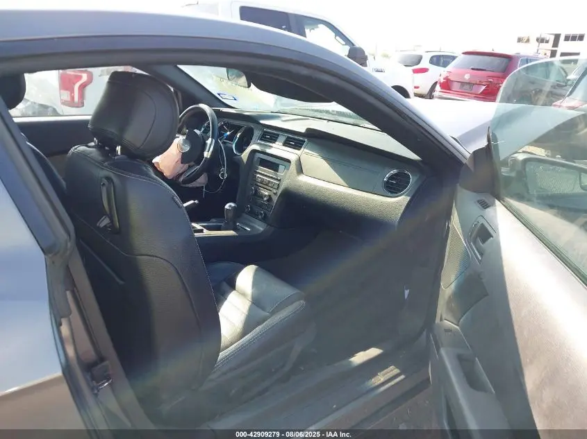 2014 FORD MUSTANG V6