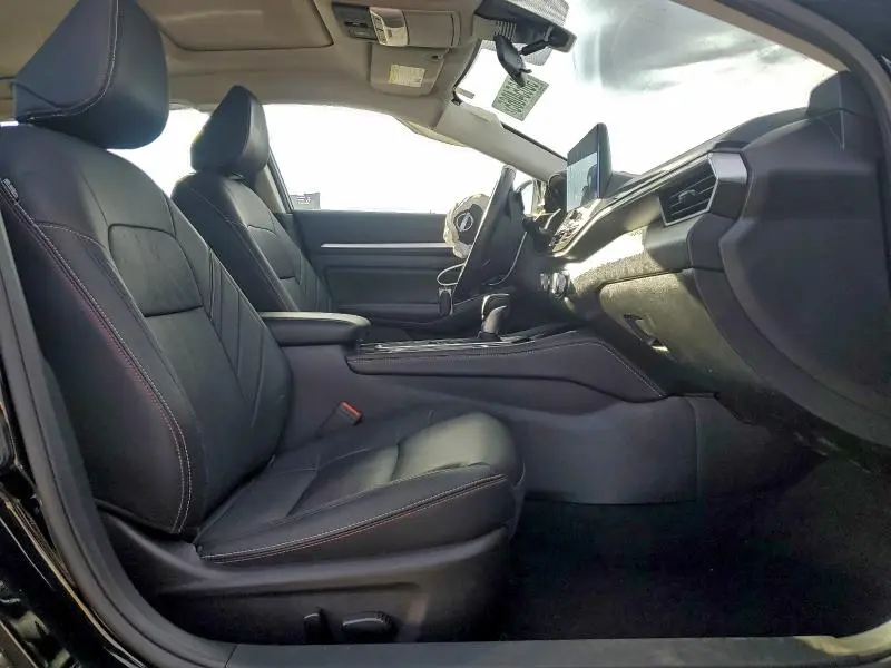 2024 NISSAN ALTIMA SR  