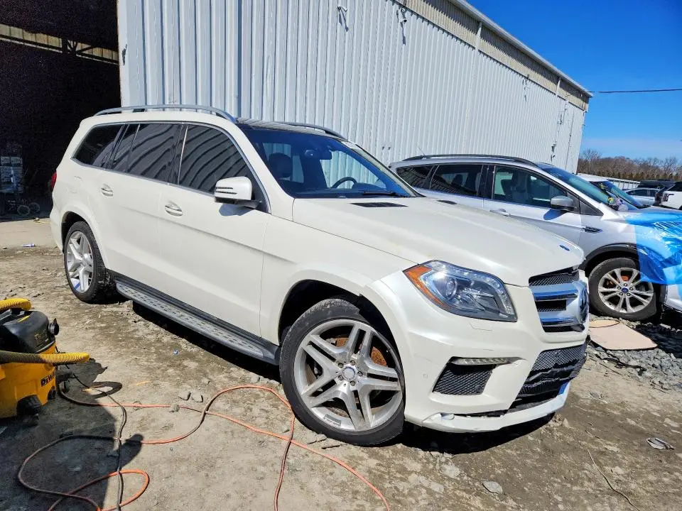 2015 MERCEDES-BENZ GL 550 4MATIC  