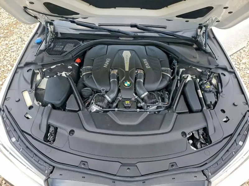 2018 BMW 750 XI  