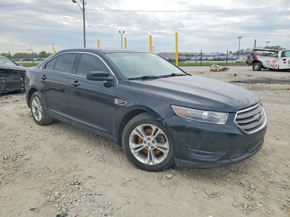 2017 FORD TAURUS SEL  