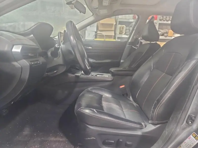 2019 NISSAN ALTIMA SR  