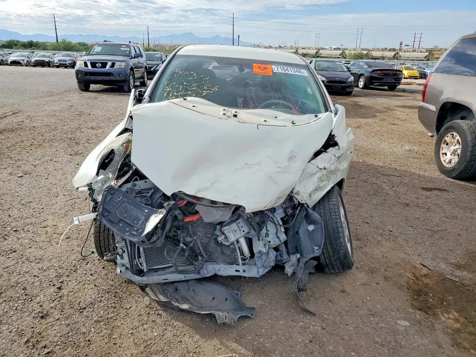 2011 NISSAN LEAF SV  