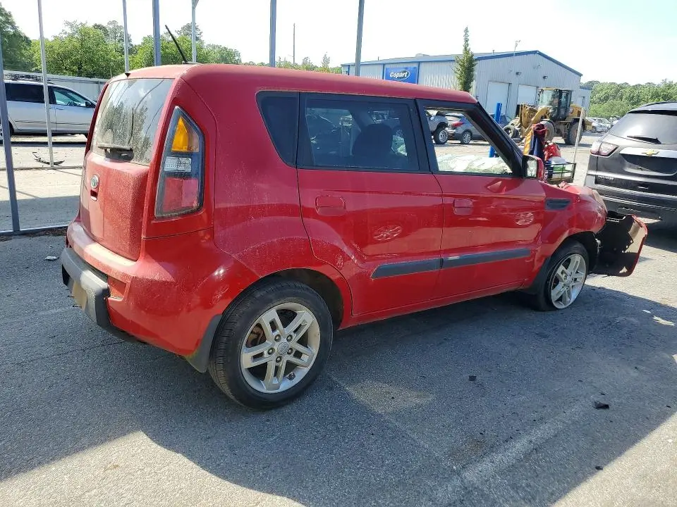 2010 KIA SOUL +  