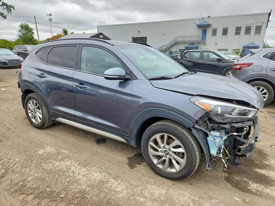 2018 HYUNDAI TUCSON SE  