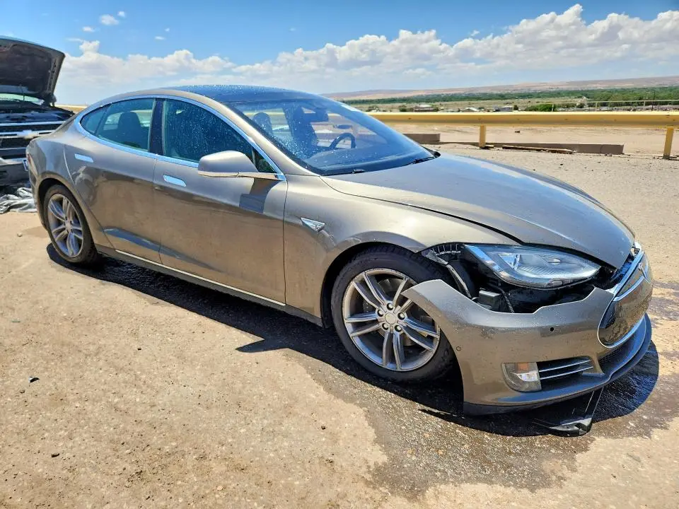 2015 TESLA MODEL S 70D  