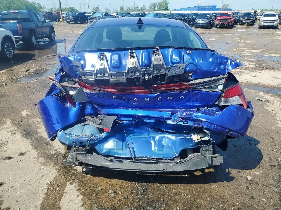 2024 HYUNDAI ELANTRA SEL  