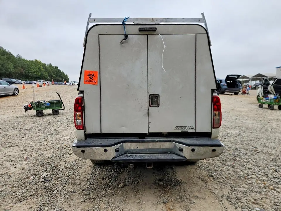 2018 NISSAN FRONTIER SV  