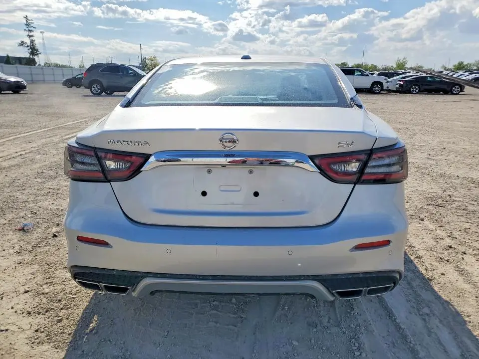 2022 NISSAN MAXIMA SV  