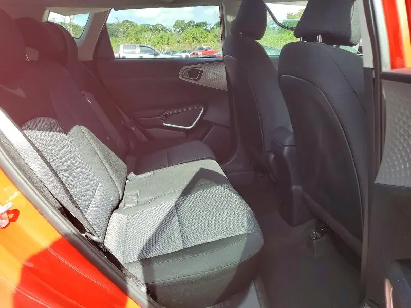 2022 KIA SOUL LX  