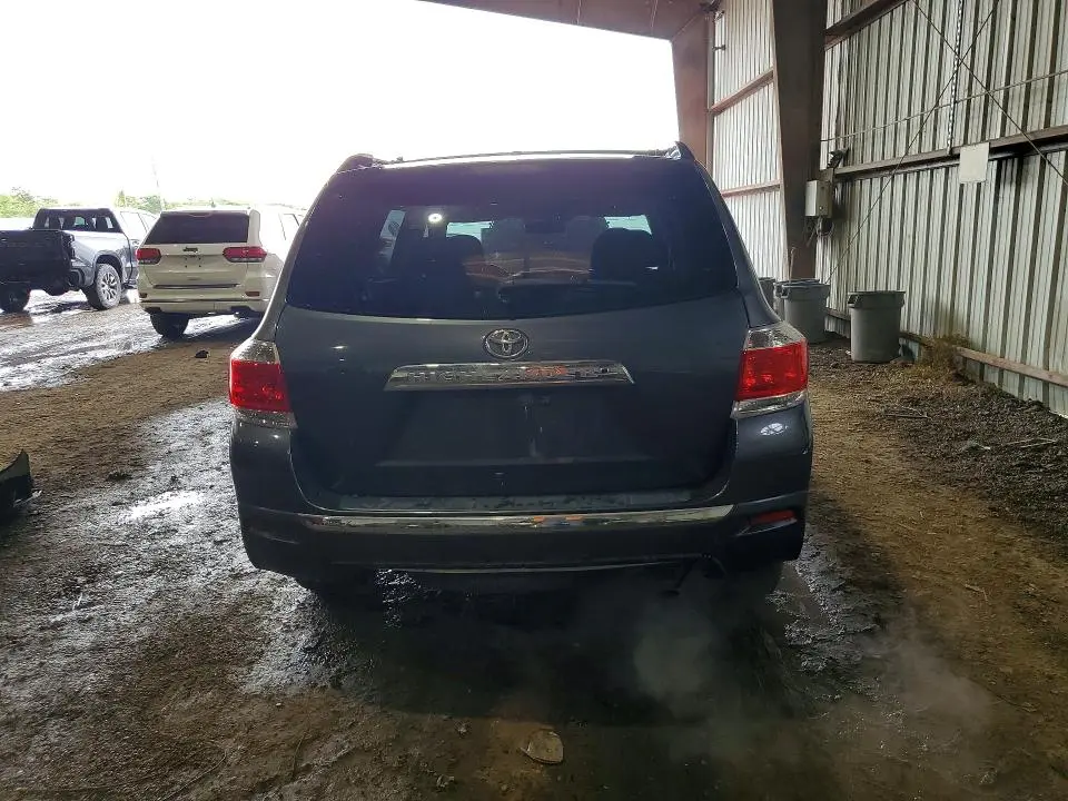 2013 TOYOTA HIGHLANDER LIMITED  
