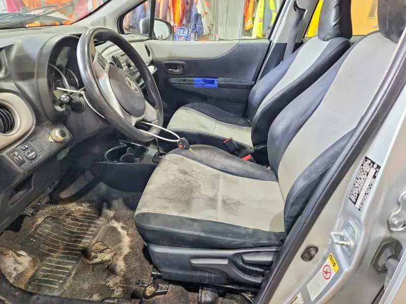 2012 TOYOTA YARIS 5-DOOR LE  