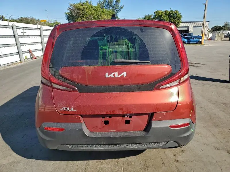 2022 KIA SOUL LX  