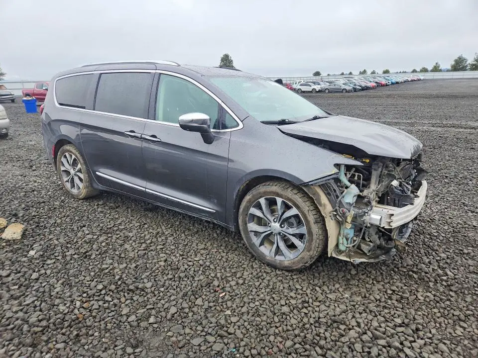 2018 CHRYSLER PACIFICA LIMITED  