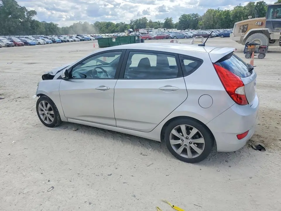 2013 HYUNDAI ACCENT SE  