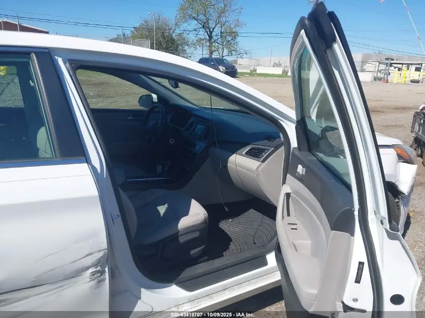 2015 HYUNDAI SONATA SE