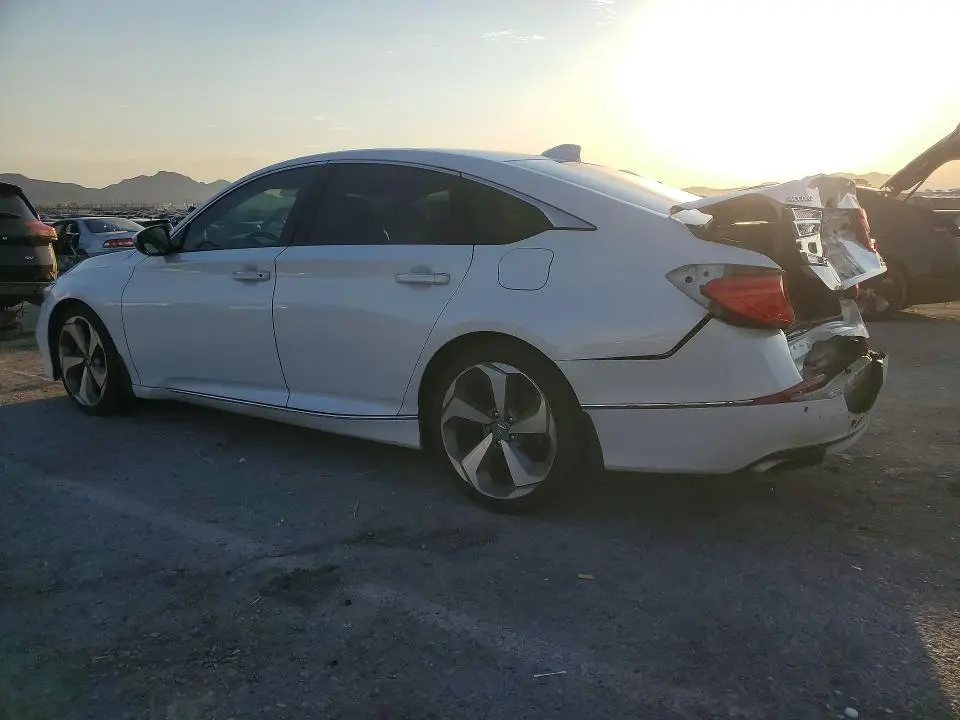 2018 HONDA ACCORD TOURING  
