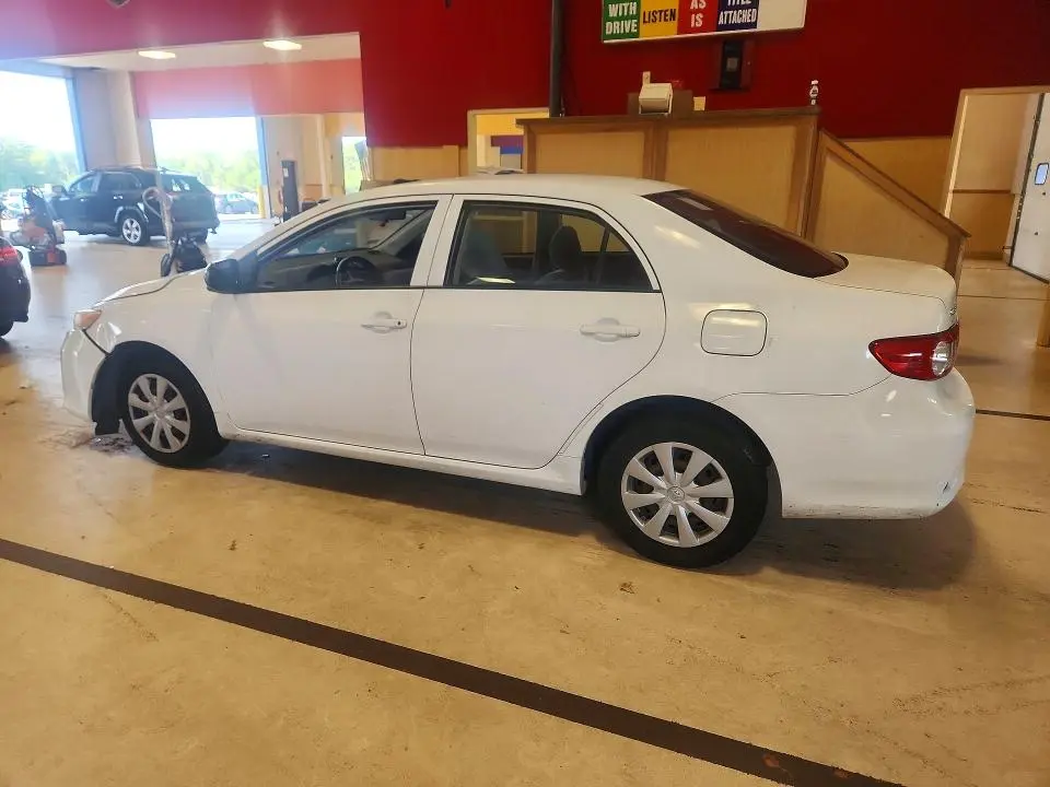 2011 TOYOTA COROLLA BASE  