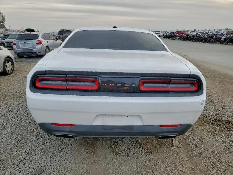 2015 DODGE CHALLENGER SXT  