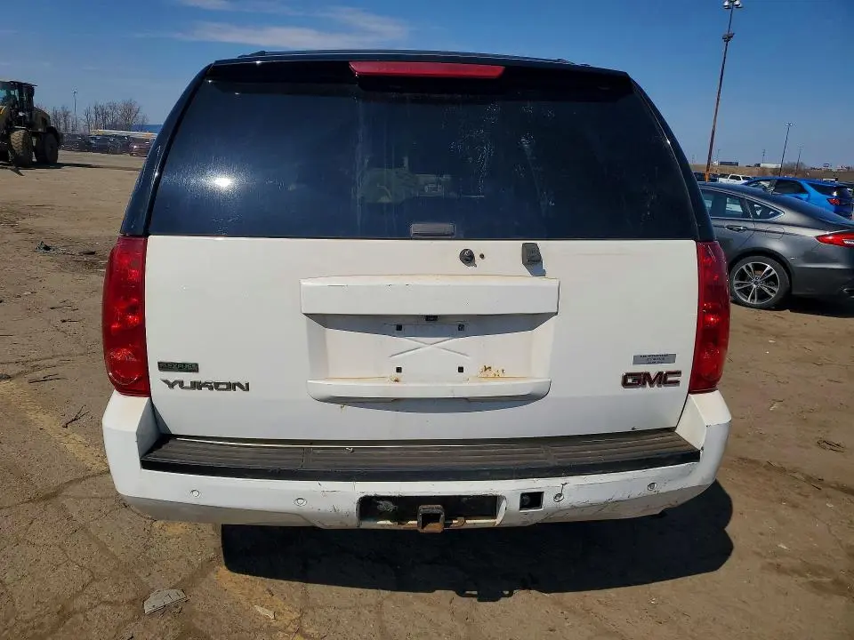 2011 GMC YUKON SLT  