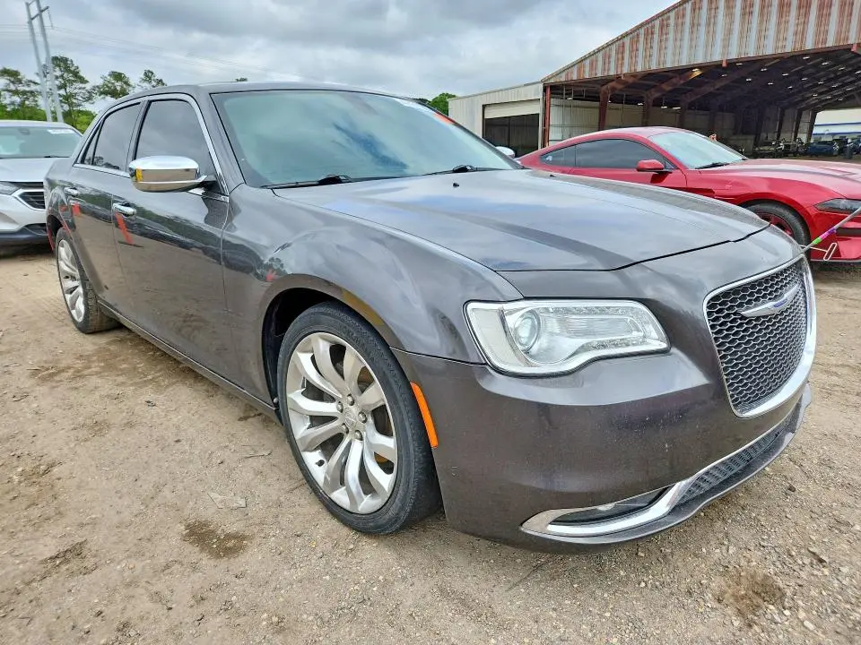 2019 CHRYSLER 300   