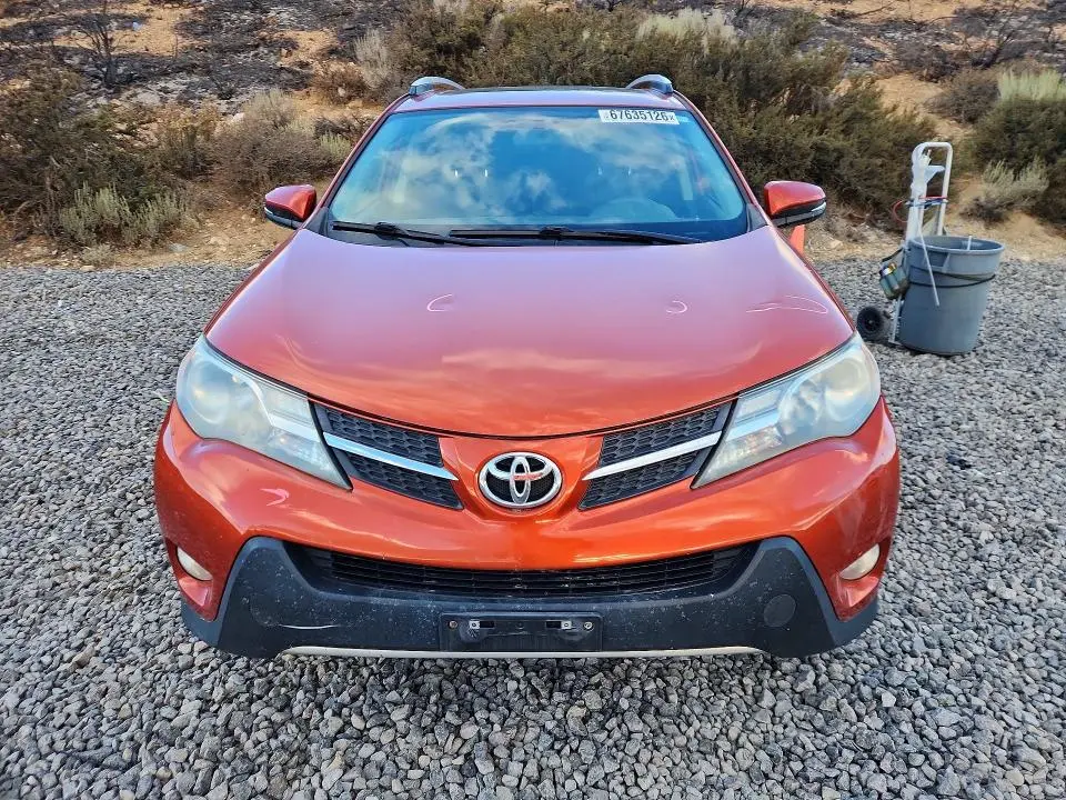 2015 TOYOTA RAV4 XLE  