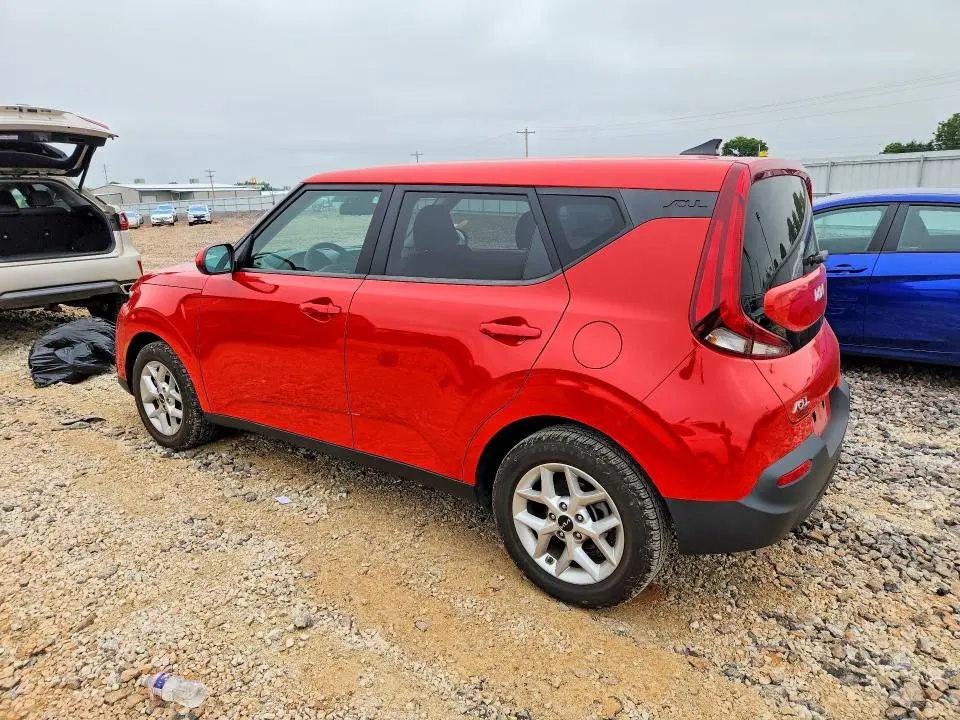 2022 KIA SOUL LX  